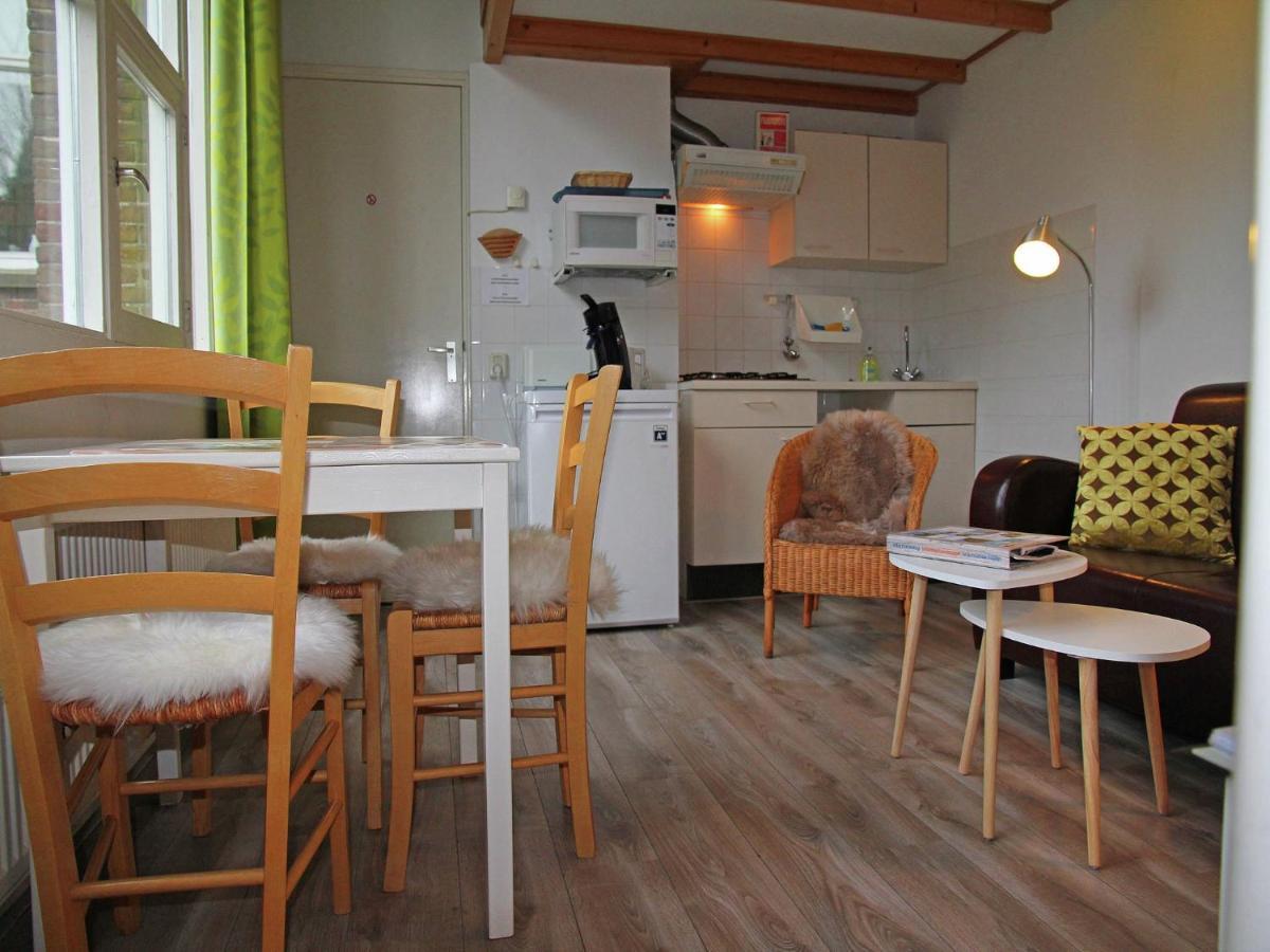 Cozy Apartment Near Sea In Bergen Aan Zee Bagian luar foto